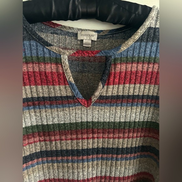 Avenue Sweater Gray Red Green Blue Ribbed Knit Pullover Keyhole 14/16 (XL) - Picture 4 of 5